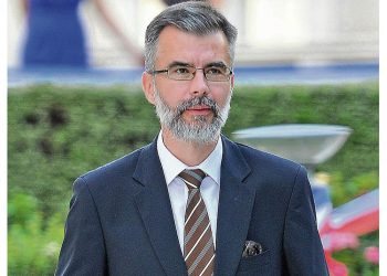 РАЗГОВОР СА ИСТОРИЧАРЕМ МР ДЕЈАНОМ РИСТИЋЕМ О МИТОВИМА, ШАРЛАТАНСТВУ И НАУЦИ