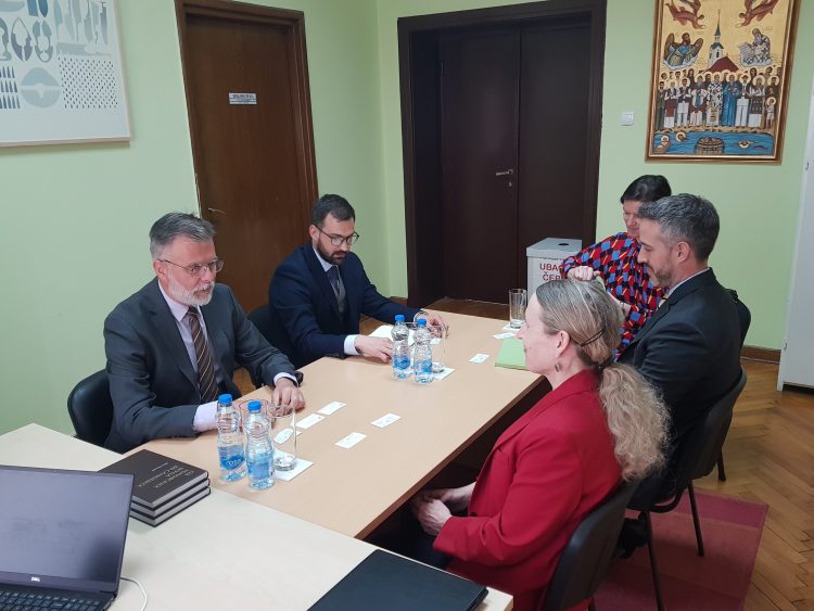 ПОСЕТА СПЕЦИЈАЛНЕ ИЗАСЛАНИЦЕ СТЕЈT ДЕПАРТМЕНТА ЗАДУЖЕНЕ ЗА ПИТАЊА ХОЛОКАУСТА МУЗЕЈУ ЖРТАВА ГЕНОЦИДА