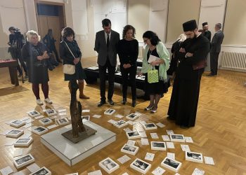 U KRUŠEVCU SVEČANO OTVORENA IZLOŽBA MUZEJA ŽRTAVA GENOCIDA POD NAZIVOM „POVRATAK : PRIČA KOJA TRAJE“