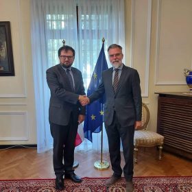 ОДРЖАН САСТАНАК ДИРЕКТОРА МУЗЕЈА ЖРТАВА ГЕНОЦИДА И АМБАСАДОРА ПОЉСКЕ У СРБИЈИ