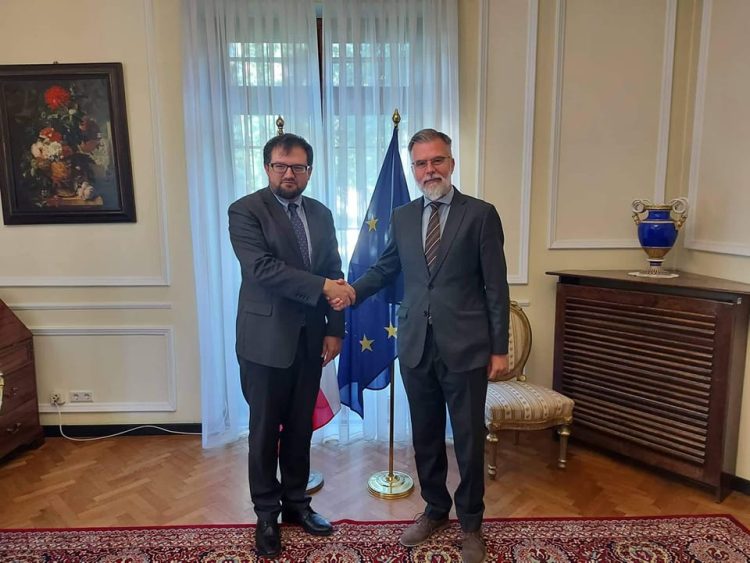 ОДРЖАН САСТАНАК ДИРЕКТОРА МУЗЕЈА ЖРТАВА ГЕНОЦИДА И АМБАСАДОРА ПОЉСКЕ У СРБИЈИ