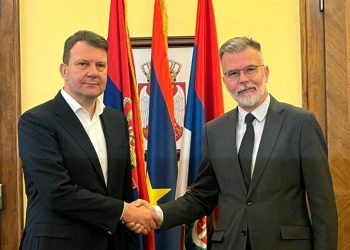 ОДРЖАН САСТАНАК ДИРЕКТОРА МУЗЕЈА ЖРТАВА ГЕНОЦИДА Г. РИСТИЋА И ПРЕДСЕДНИКА ВЛАДЕ АП ВОЈВОДИНЕ Г. МИРОВИЋА