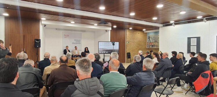 У Зрењанину свечано отворена изложба ,,ПРЕБИЛОВЦИ: Сећање које траје“