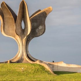 НАЈАВА – Први студијски боравак ученика и наставника из Србије у Јасеновцу и Пакрацу