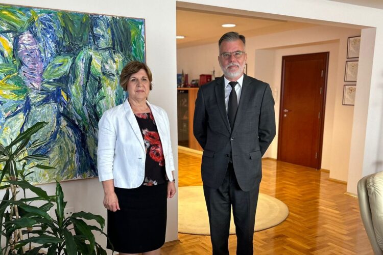 Директор Музеја жртава геноцида г. Дејан Ристић сусрео се данас у Бањој Луци са министарком просвјете и културе Републике Српске г-ђом Жељком Стојичић.