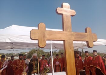 Patrijarh srpski Porfirije osveštanje temelja za hram Svetih velikomučenika jasenovačkih u Surčinu