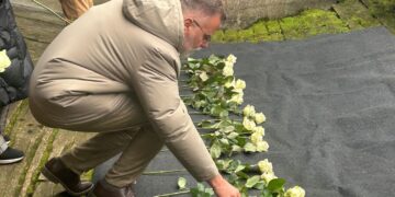 Највећа групна посета водећих светских стручњака и званичника, чланица IHRA, обишло Спомен-подручје ,,Јасеновац“