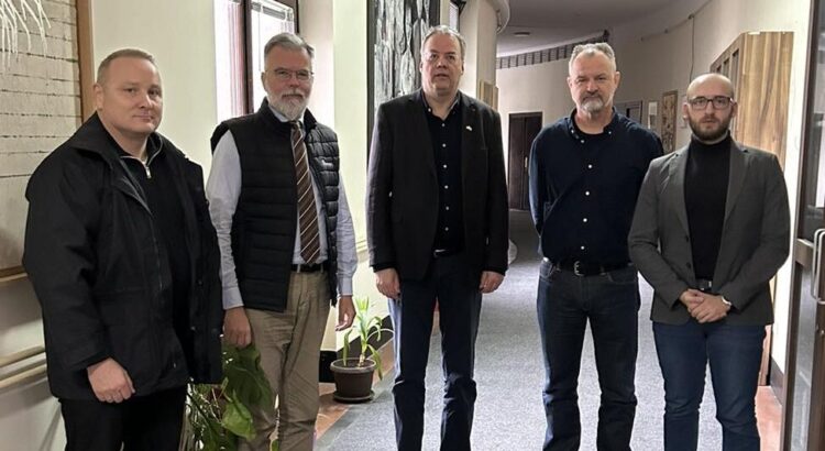 Кнут Фловик Торенсен и др Микаел Стоке у посети Музеју жртава геноцида