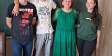 Подршка гимназијалцима у Ораховцу (АП Косово и Метохија)