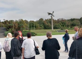 „Јајинци – прошлост која опомиње“ – стручна вођења кроз локалитет некашњег логора ,,Топовске шупе“ и кроз Спомен–парк „Јајинци“