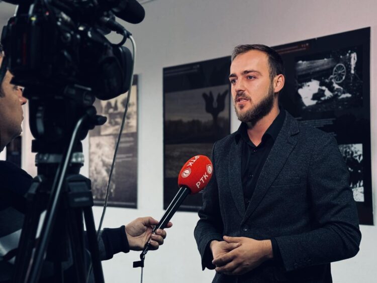 Изложба ,,СИМБОЛИ СТРАДАЊА: Српски народ у Другом светском рату“ у Народној библиотеци ,,Вук Караџић“ у Крагујевцу