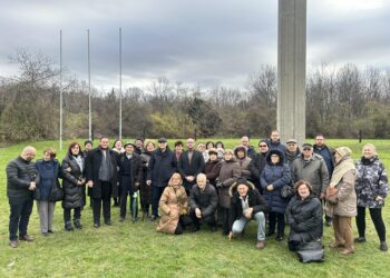 Делегација Градског удружења бивших логораша Другог светског рата и њихових потомака из Бања Луке посетила Спомен-подручје ,,Јајинци“