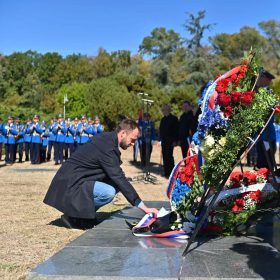 Централна државна комеморативна свечаност у спомен-комплексу „Јајинци“